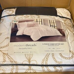 White and Gold Comforter Set